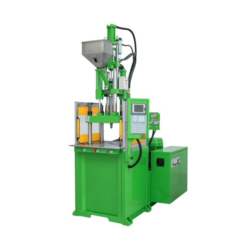 Plastic injection machine